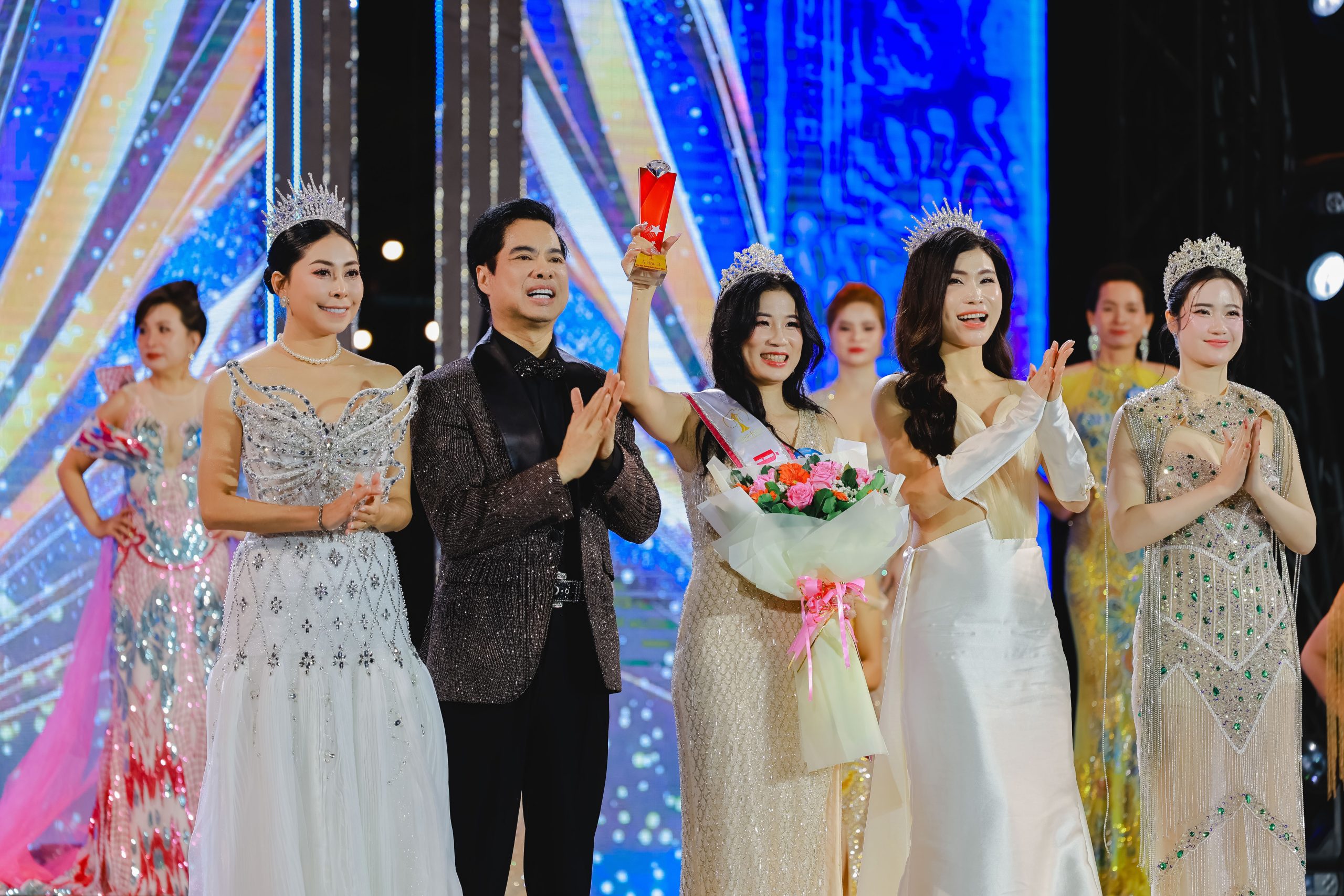 Á hậu 3 Miss Asian 2024 Trần Thị Thu Trang khát khao chia sẻ yêu thương với mọi người