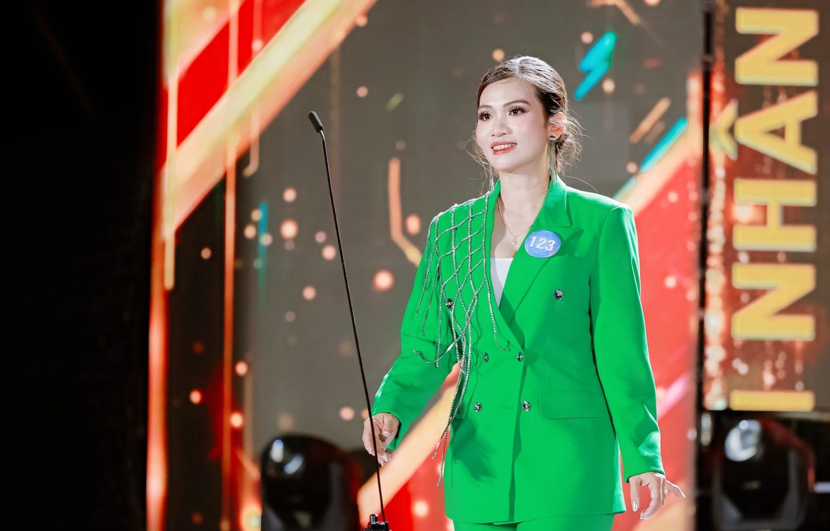 Giữa Đại Ngàn Tây Nguyên, Một Đóa Hoa Biển Yến Đã Nở: Phạm Thị Lợi Và Danh Hiệu Người Đẹp Thân Thiện